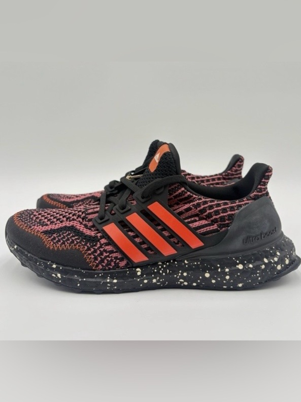 adidas Ultra Boost 5.0 DNA
Black Wonder Red Speckled Women's Size 7